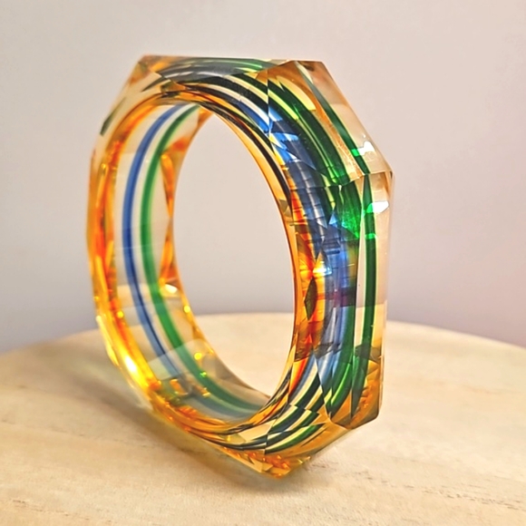 Nordstrom Jewelry - Nordstrom clear acrylic primary rainbow colored beveled bangle NWOT squared